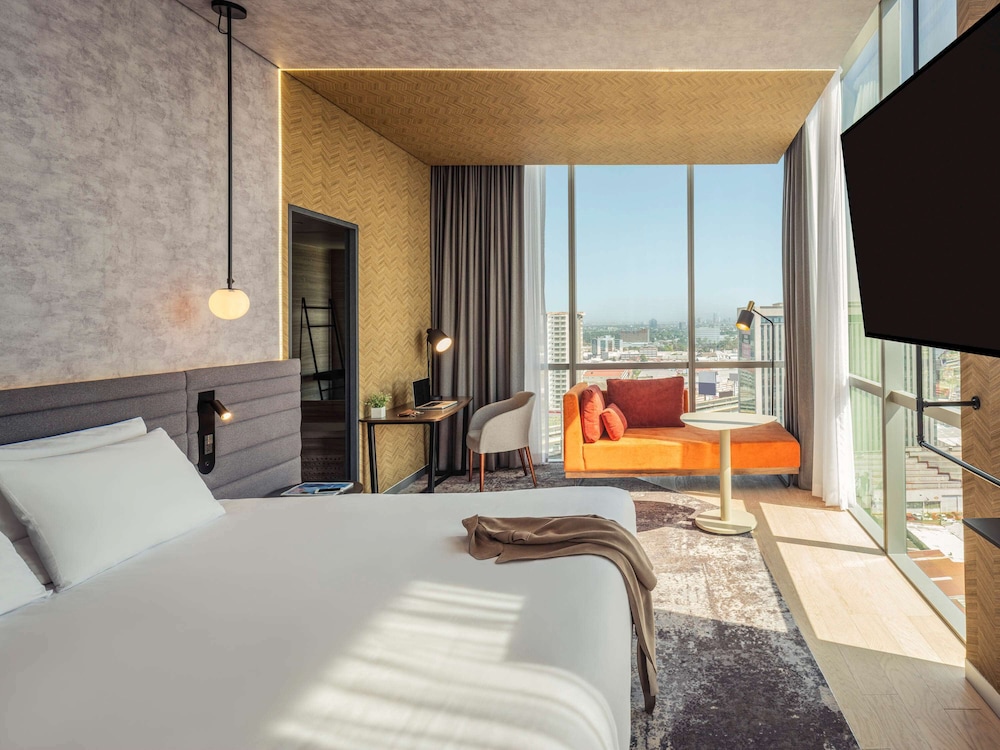 Superior, 2 Double Beds, Novotel Mexico City Toreo 4/6