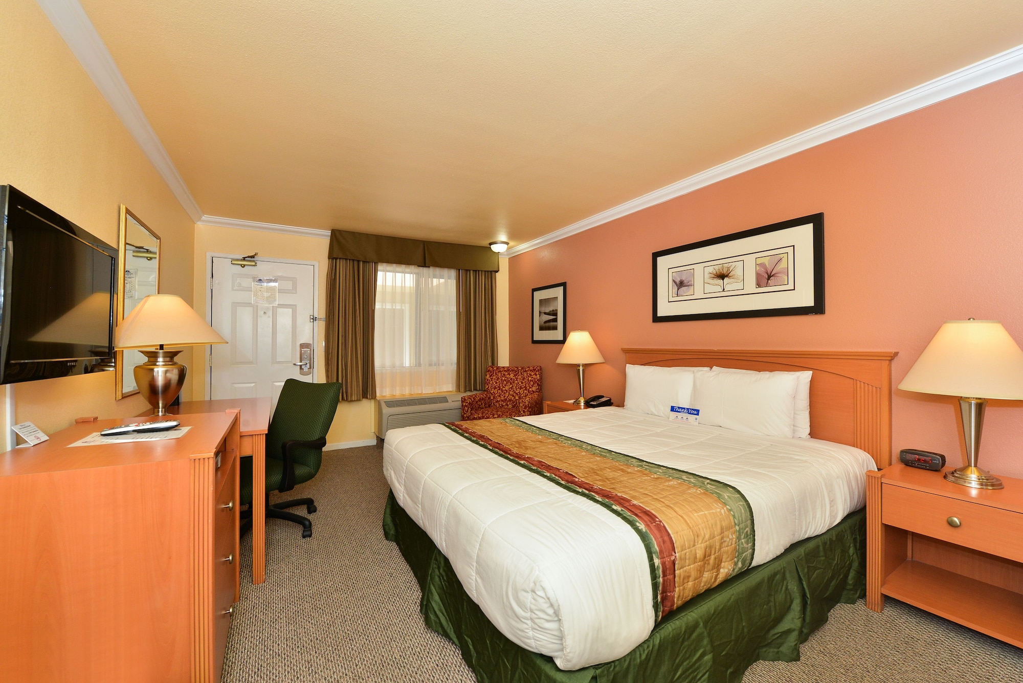 غرفة بسرير كينج، Americas Best Value Inn And Suites San Francisco Airport North 2/8