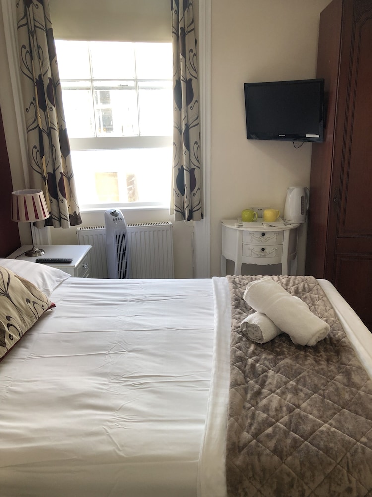 Brighton Surf Guest House 9/50