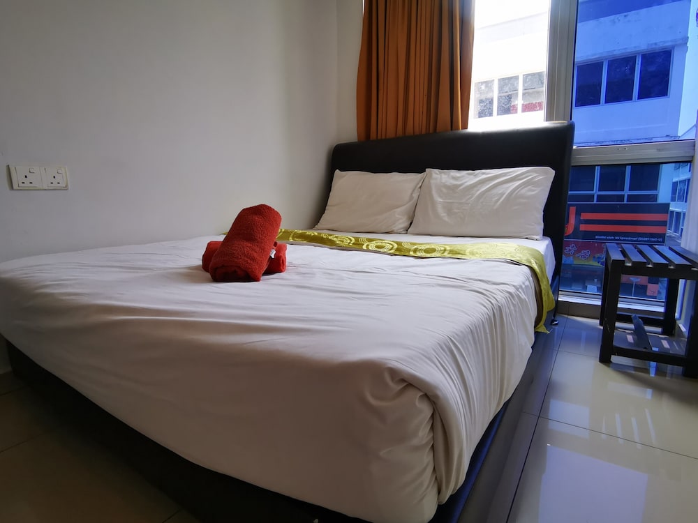 Clover Hotel 14/37