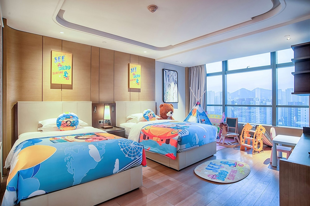 2 Bedrooms, Apartment, King Bed, Child Area