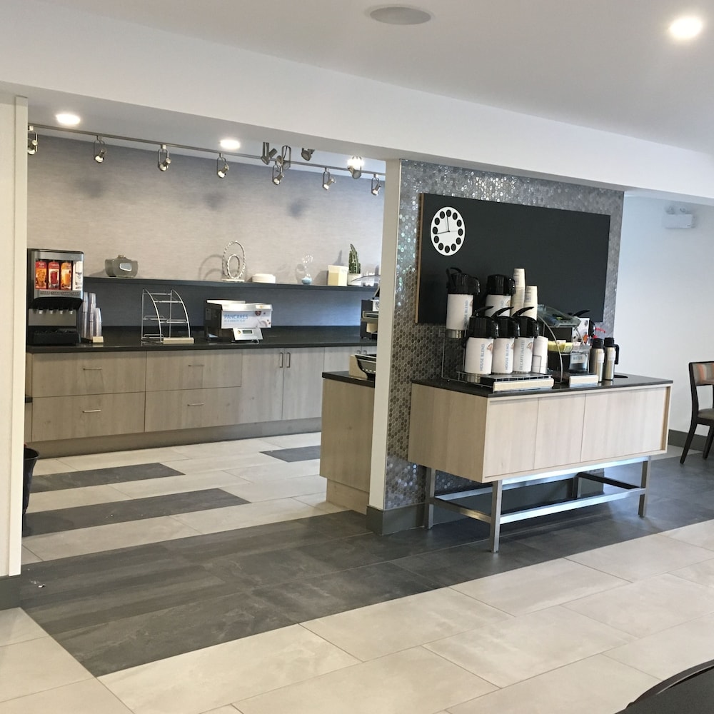Holiday Inn Express Charlottetown 11/61