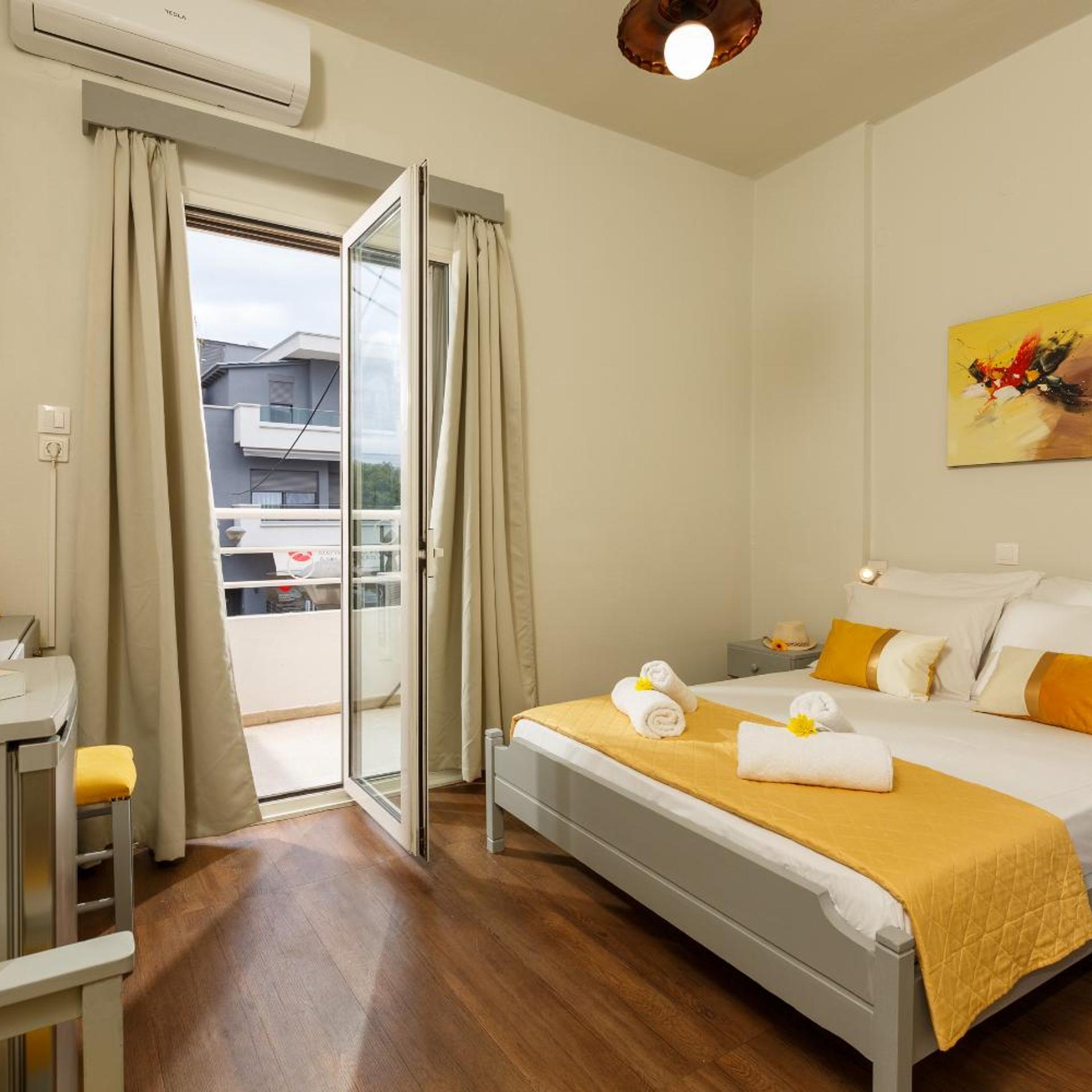 Room, Double or Twin Bed