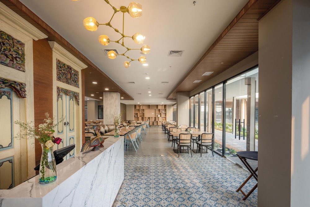 Myze Hotel Sumenep 14/22