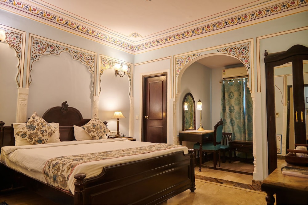 Welcomheritage Traditional Haveli 6/43