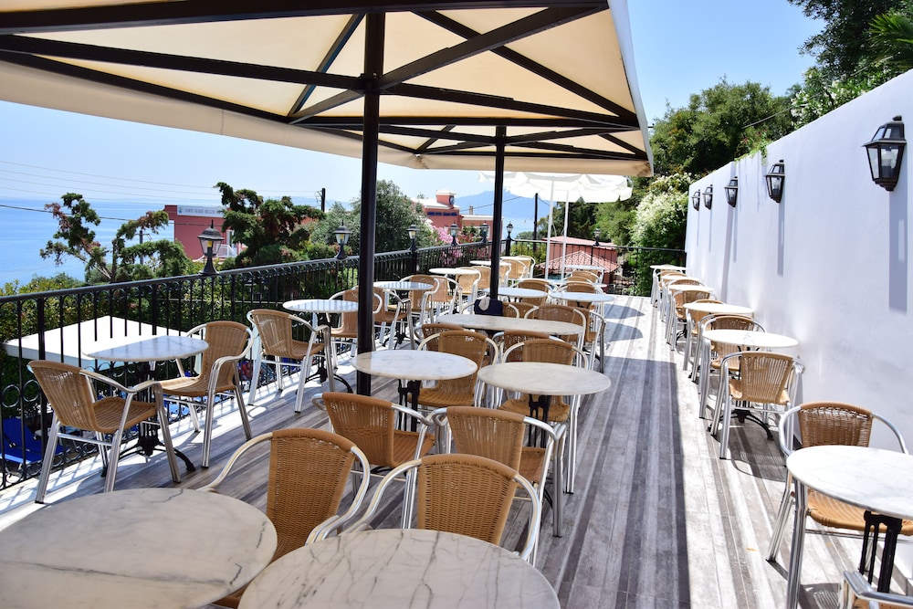 Lido Corfu Sun Hotel 4 Stars All-inclusive 32/50