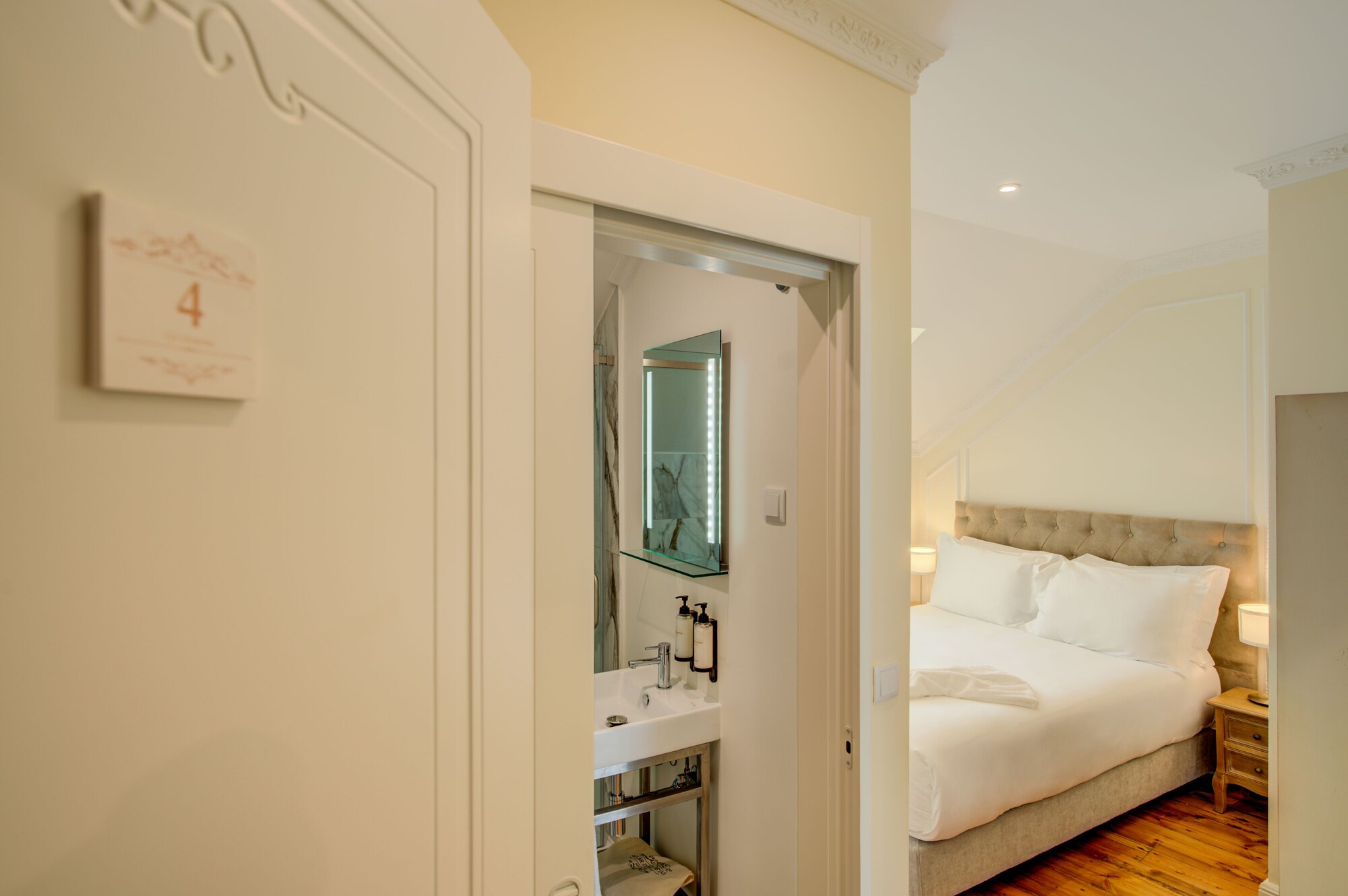 Victorian, Queen Bed، Solar dos Poetas 9/10