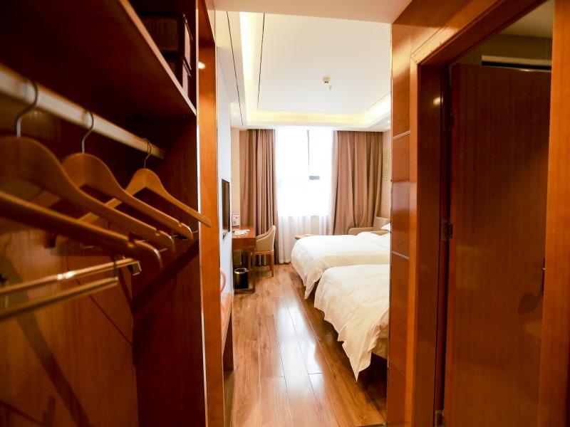 GreenTree Inn (Anshun Guanling Bus Station) 23/23