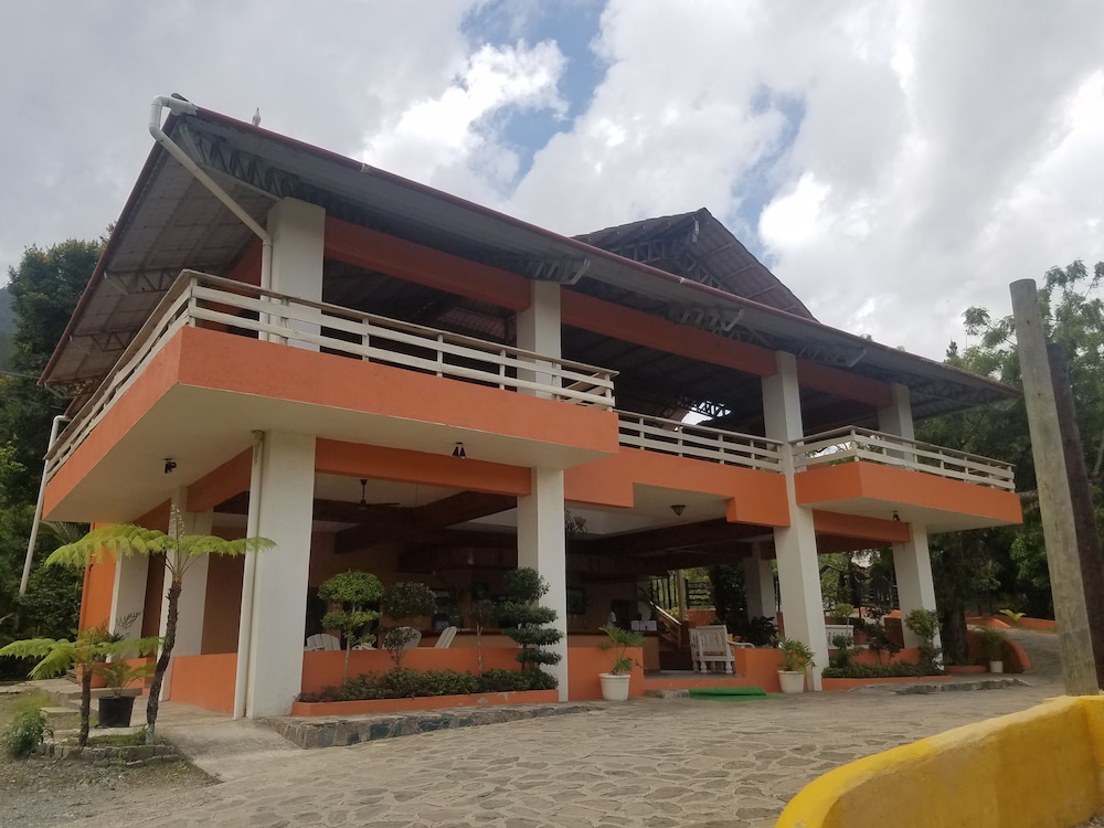 Jarabacoa River Club 4/57