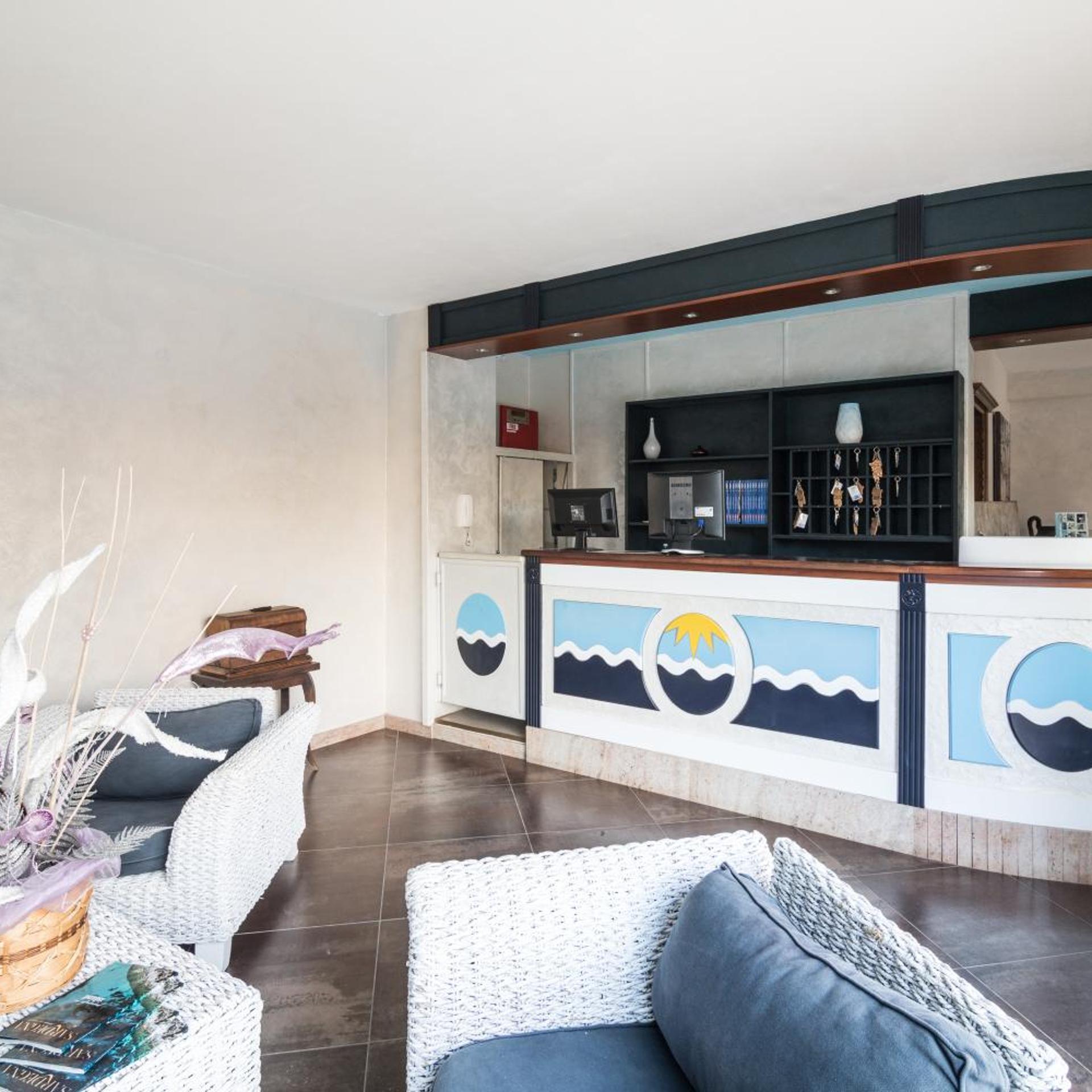 Hotel Solanas 8/63