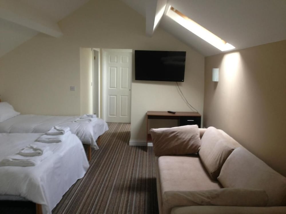 Ambrose Hotel 26/50