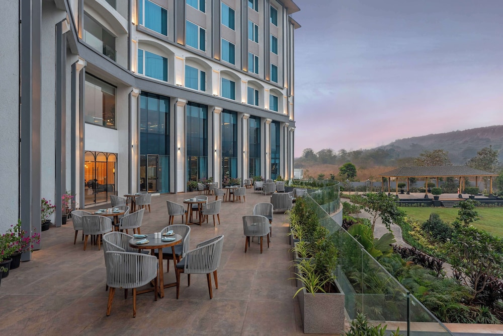 Radisson Resort Khopoli 2/49