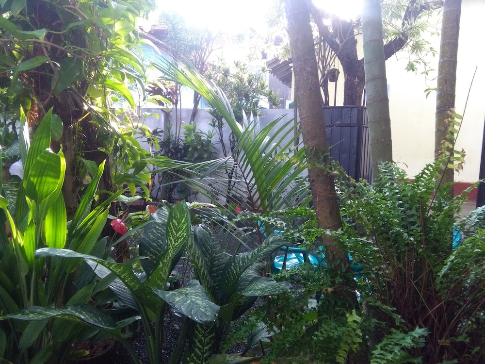 Mias Villa 9/18