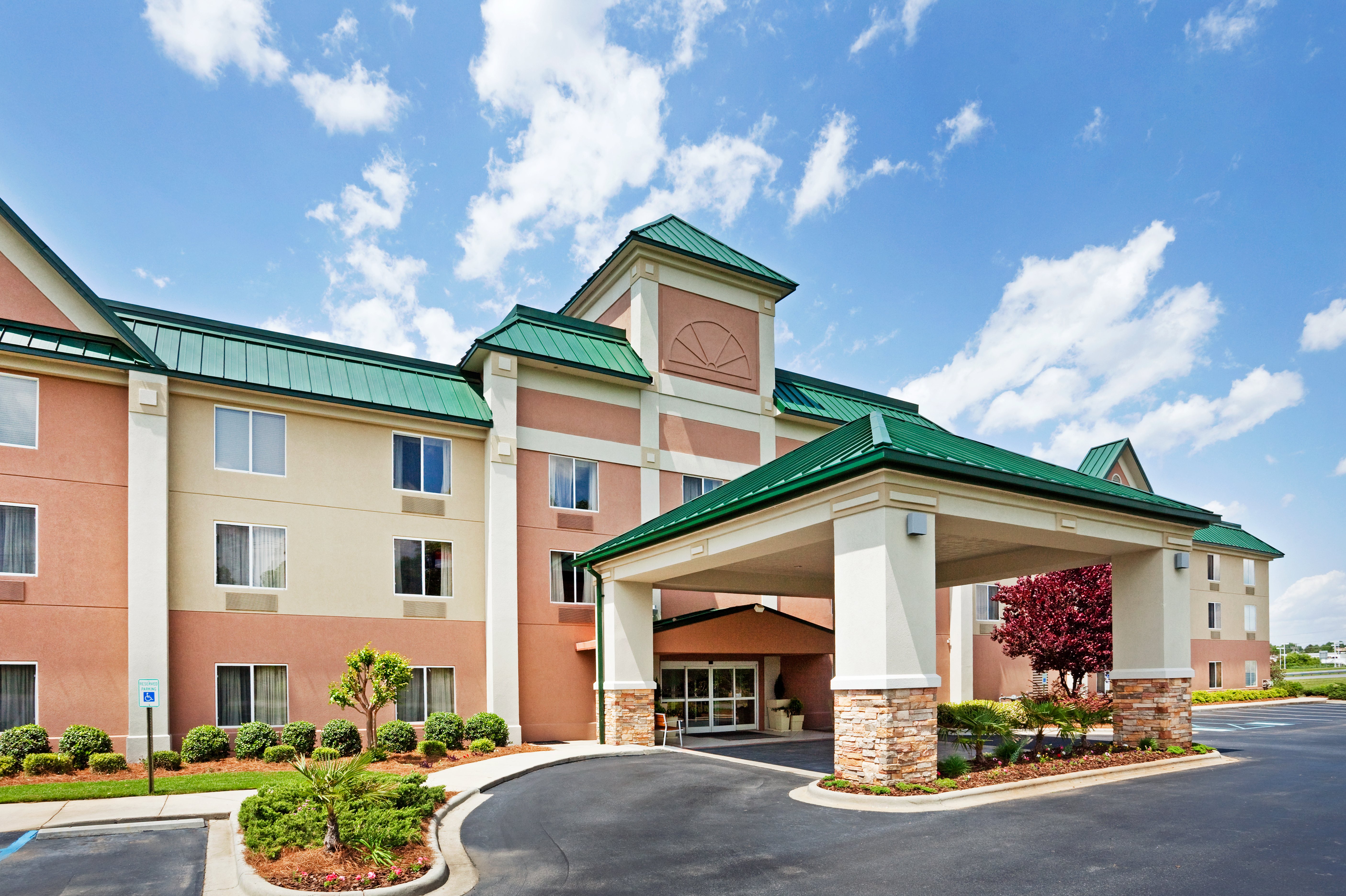 Holiday Inn Express & Suites Kings Mountain - Shelby Area 4/73