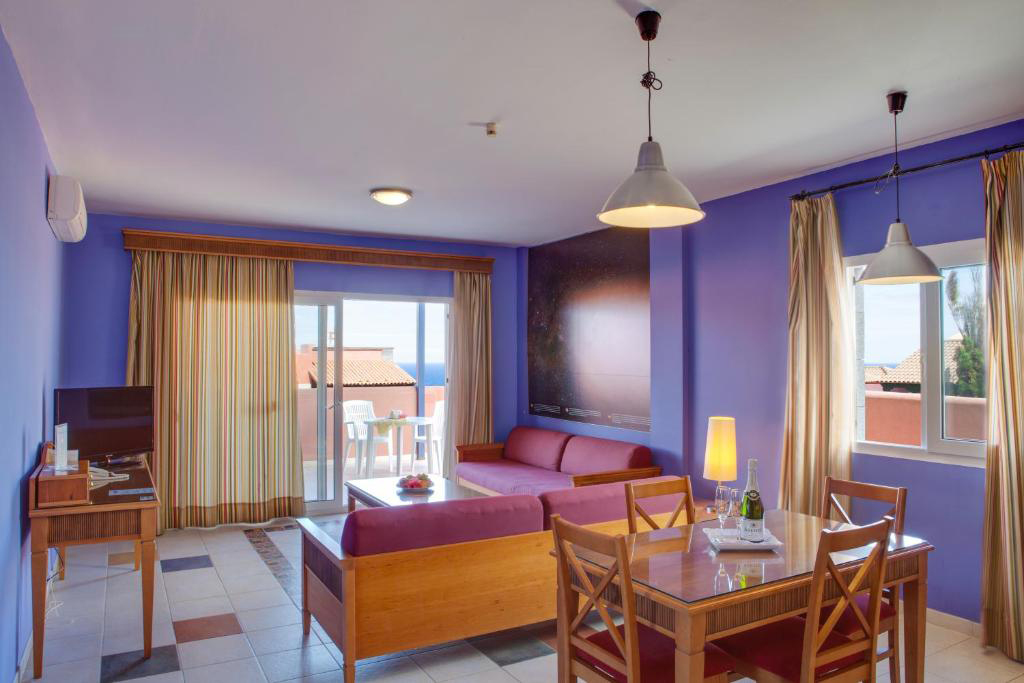 Room at El Cerrito Apartamentos, BRENA BAJA