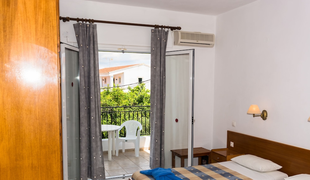 CHANDRIS APARTMENTS 29/71