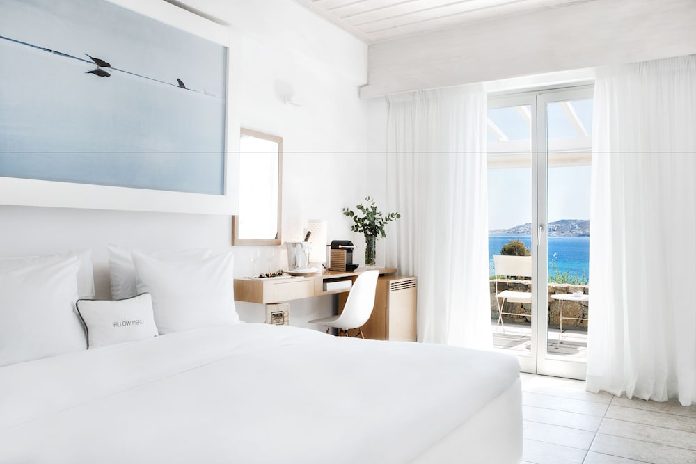 Grace Mykonos Hotel 12/86