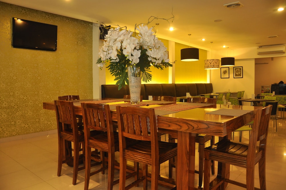 Permata Hotel 32/45