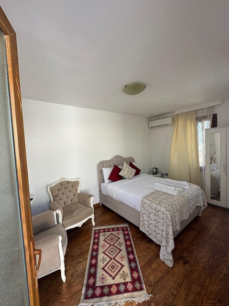 Lord's Residence Boutique Hotel 38/75