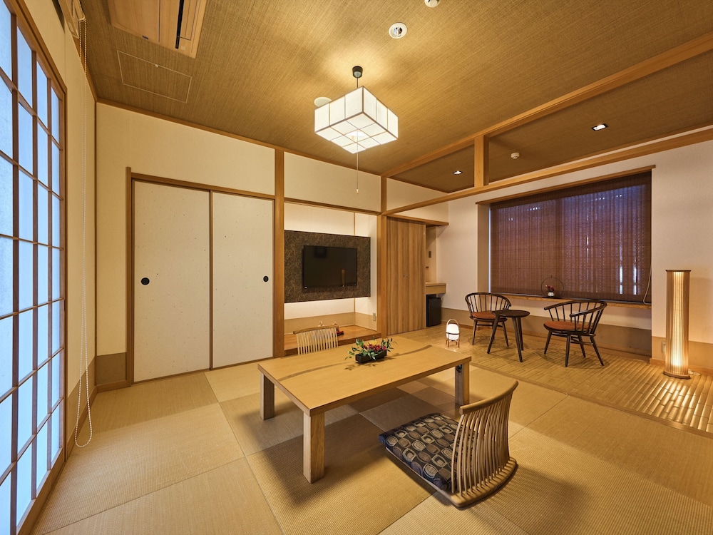 Hotel New Wakasa 55/74