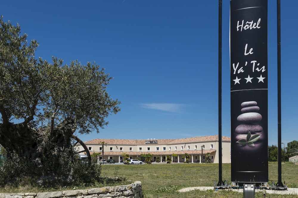 INTER HOTEL LE YA'TIS 42/48