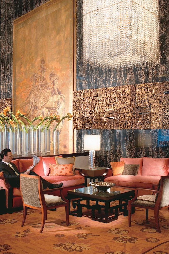 Mandarin Oriental Hong Kong 73/81