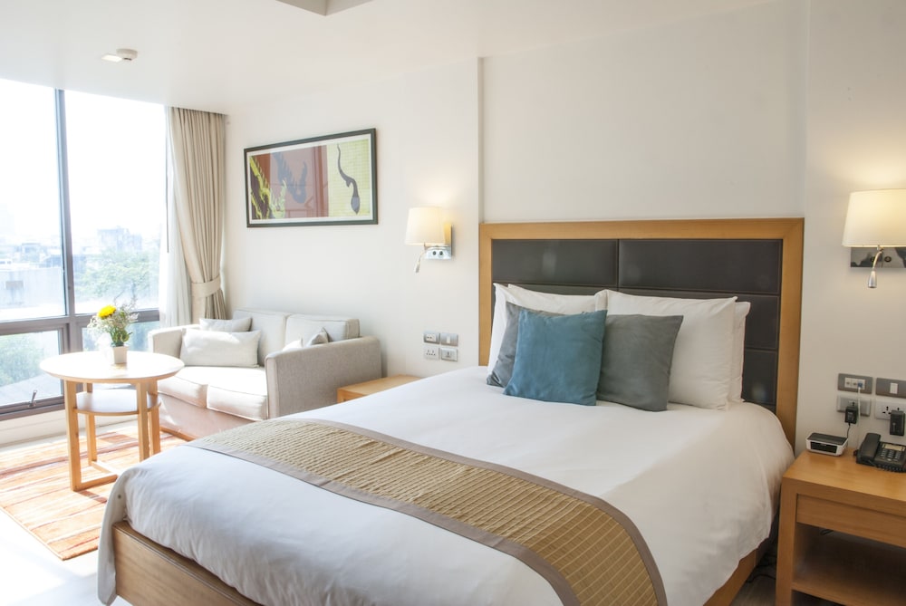 Oakwood Residence Sukhumvit 24 Bangkok 10/26