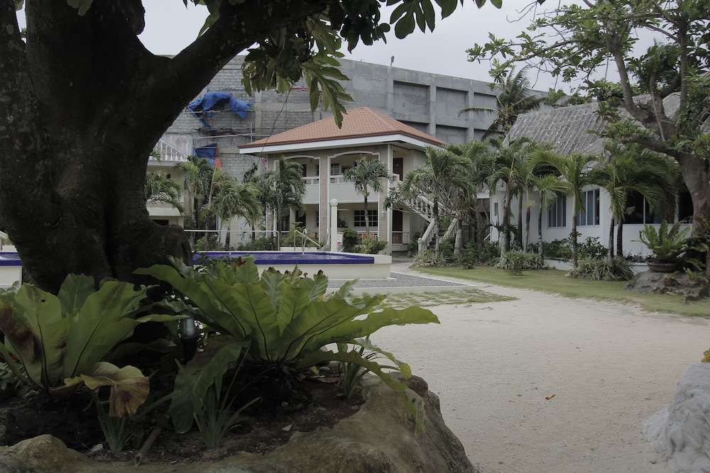 CASA PILAR BEACH RESORT 1/35