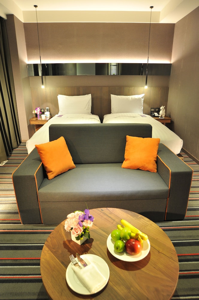 WESTGATE HOTEL 48/66
