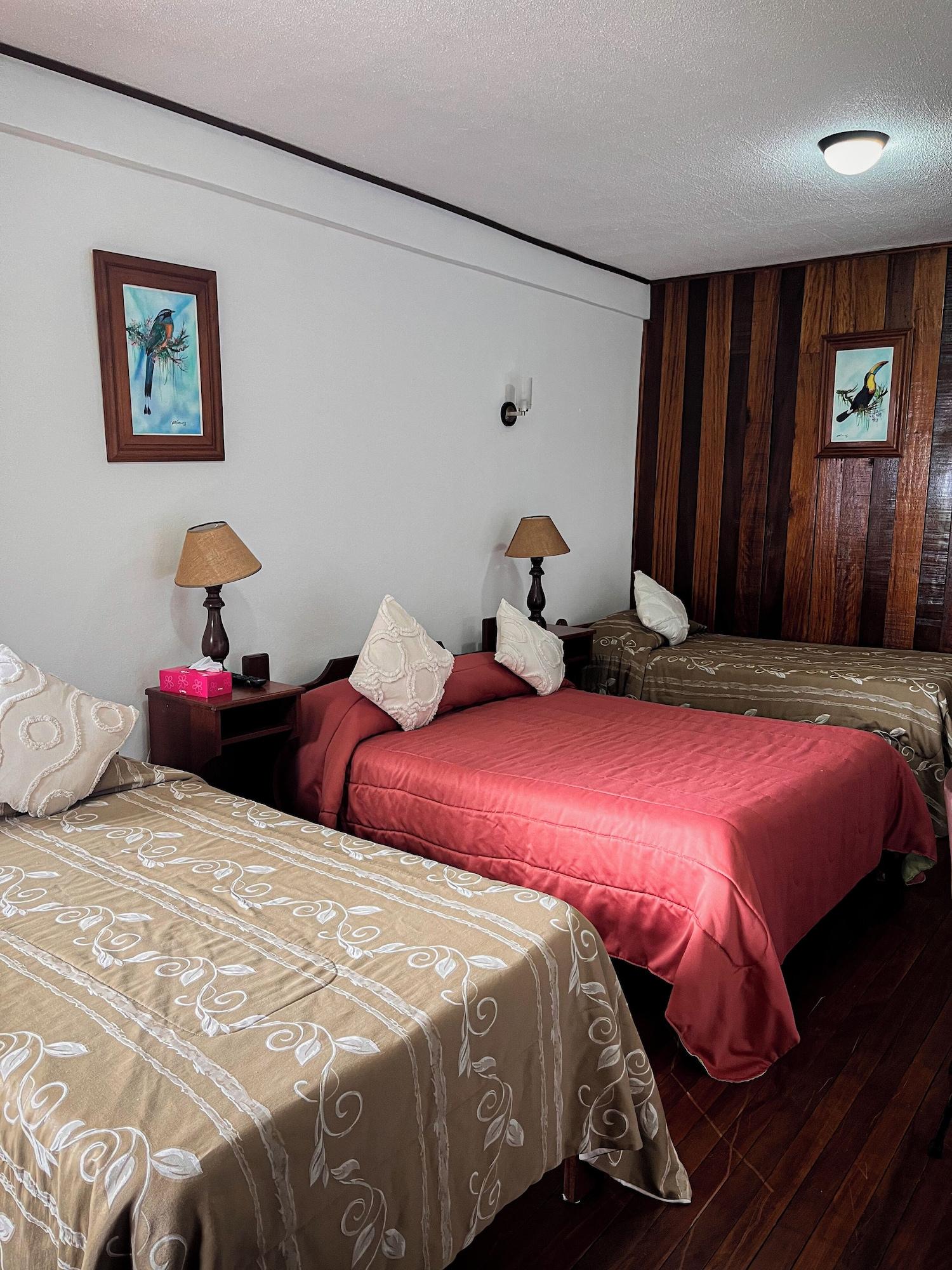 غرفة قياسية بسرير مزدوج بإطلالة على الحديقة، Hotel de Montana Monteverde 3/10