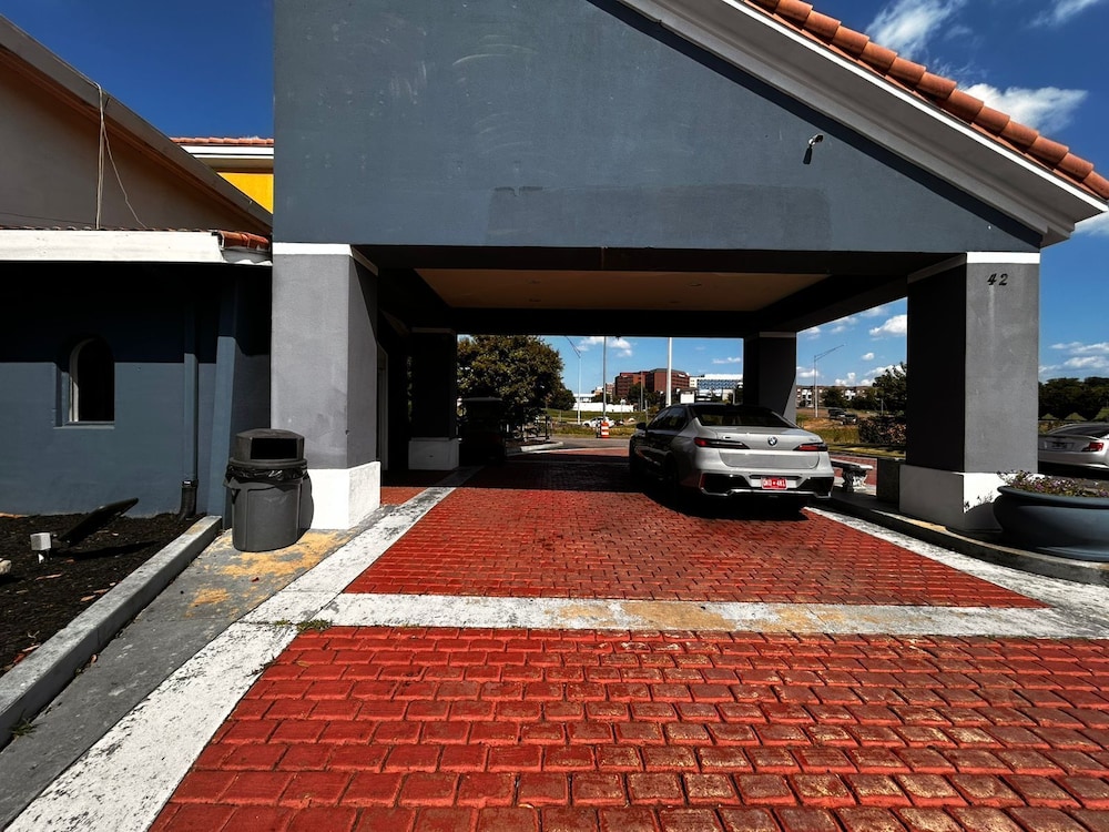 Red Roof Memphis 35/54