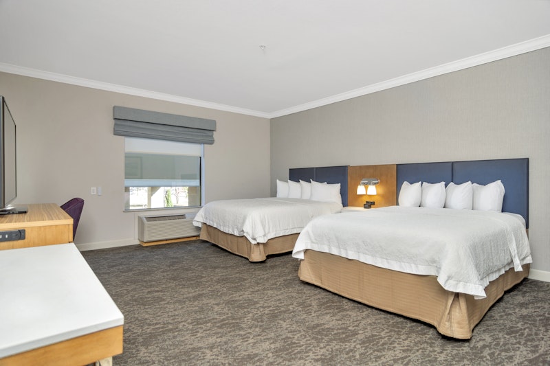 Hampton Inn Suites Fort Worth Fossil Creek 8/22