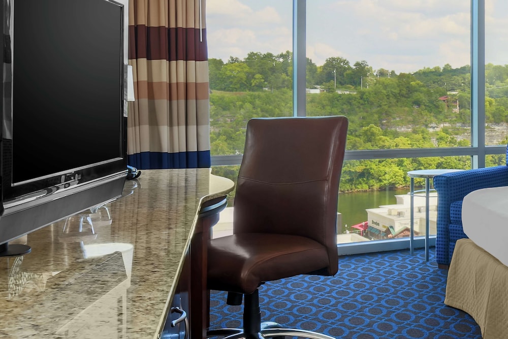 Hilton Branson Convention Center 68/77