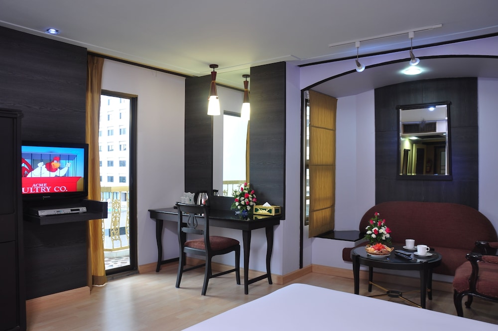 Bp Grand Suite Hotel 37/43