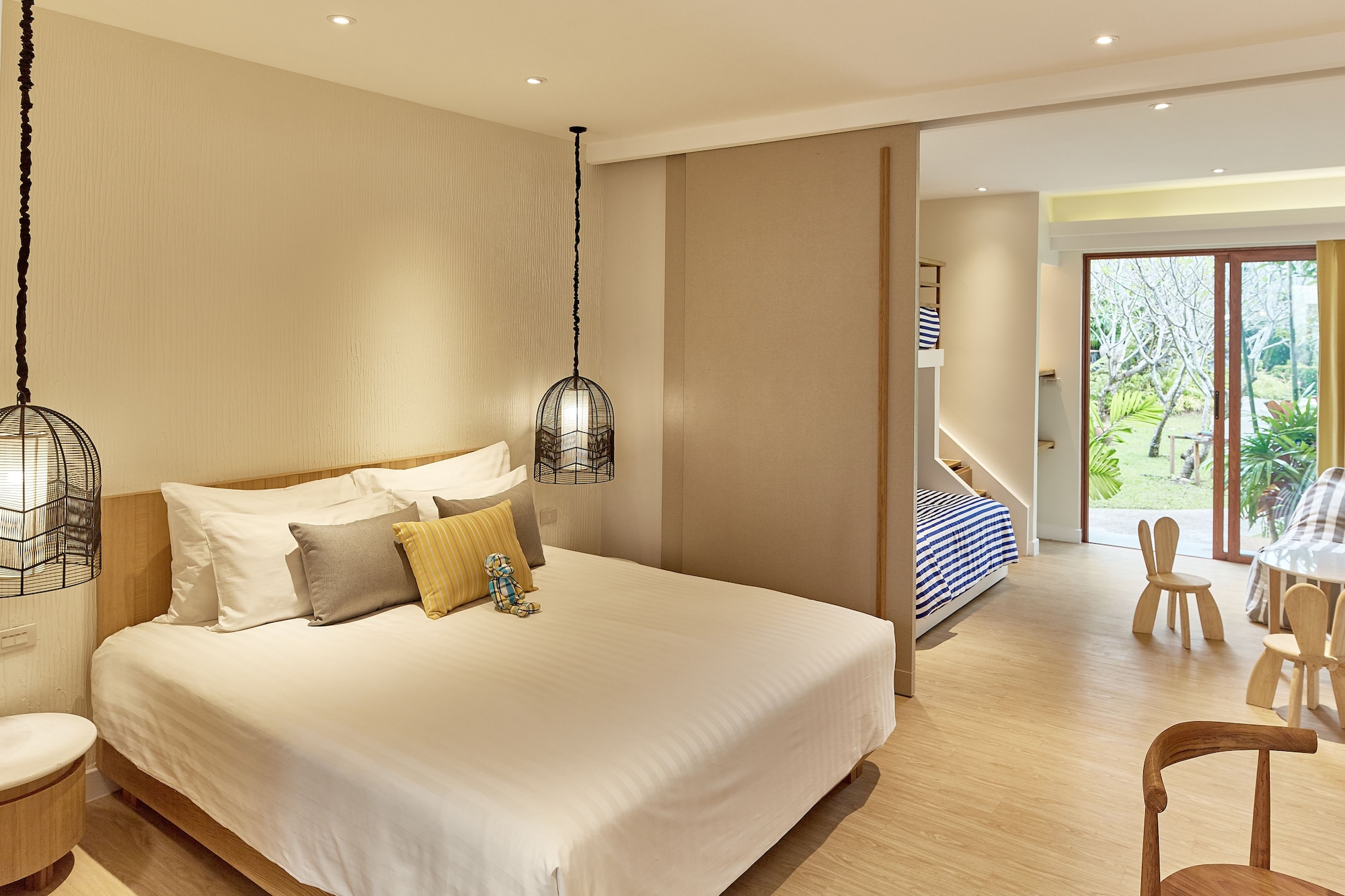 FAMILY SUITE