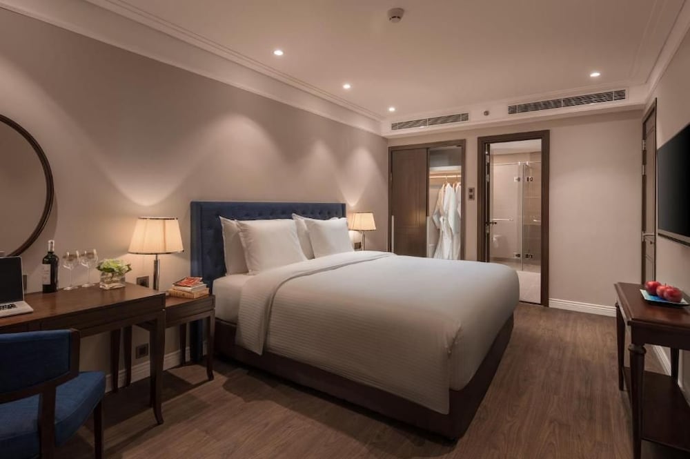 Altara Suites Da Nang 14/50