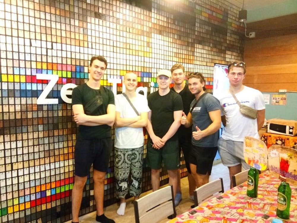 Zee Thai Hostel (Thaitone Hostel) 68/69