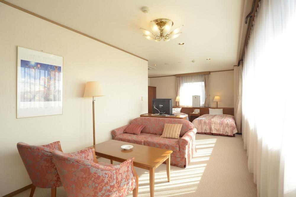 Iki Marina Hotel 34/68