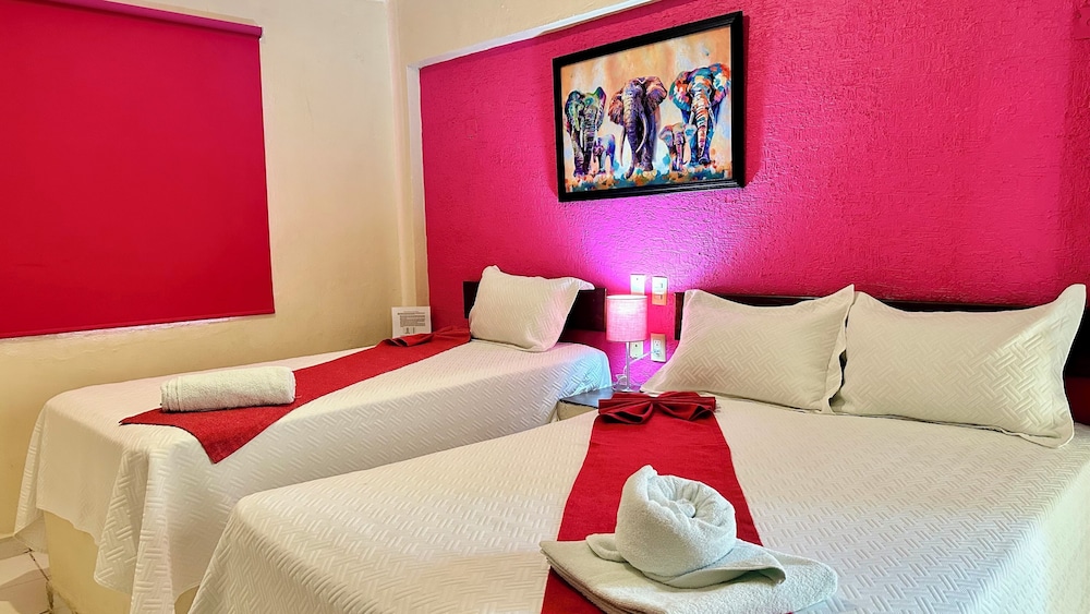 غرفة قياسية بسرير كوين وسرير فردي بإطلالة على المسبح، Barranquilla Hotel 5/10