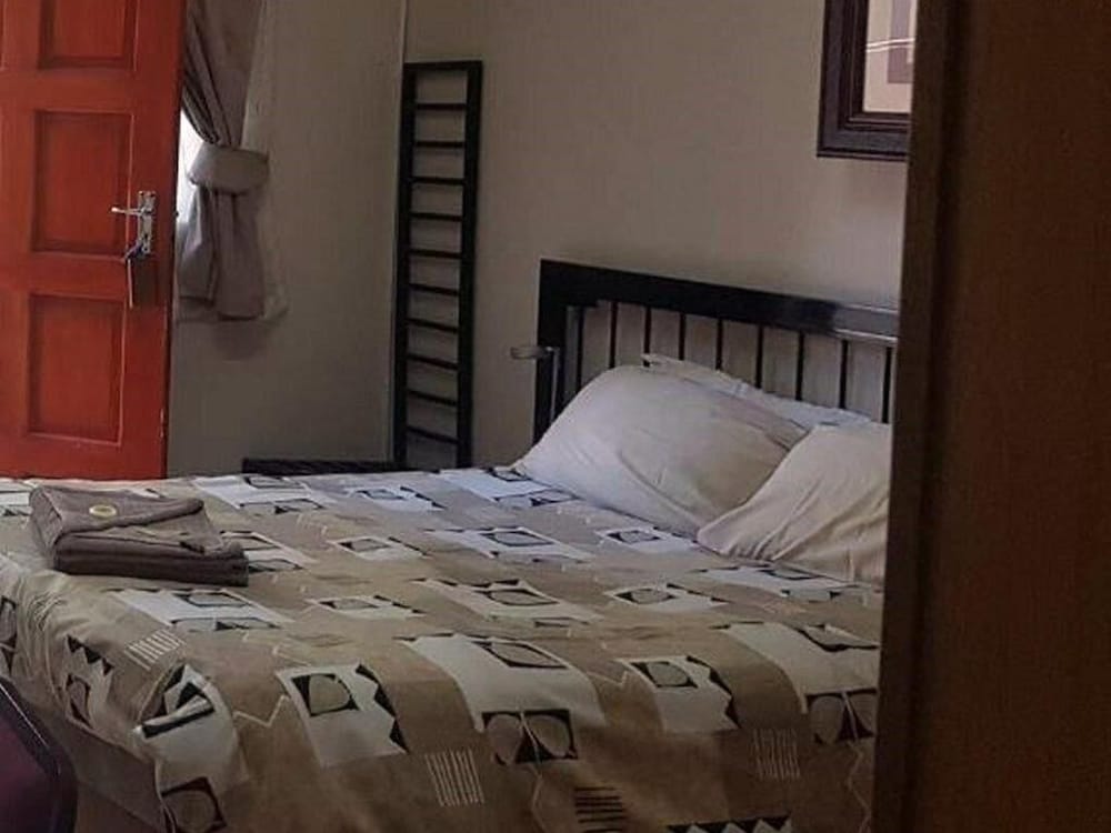 Country Blue Luxury Guest House 17/44