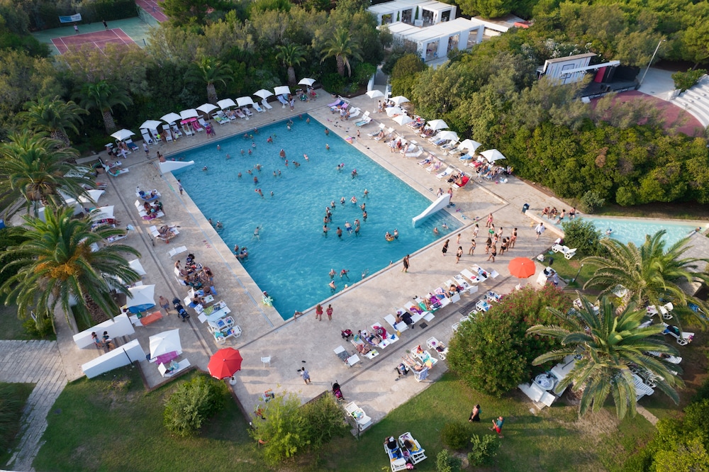 Nicolaus Club Meditur Village 46/50