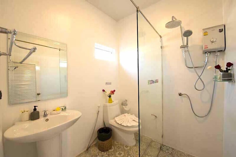 Bora Bora Villa Phuket 49/50