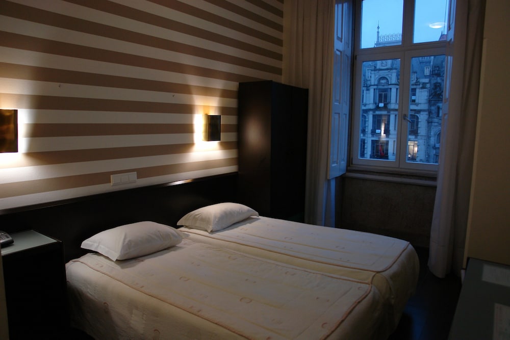 Universal Hotel 28/58