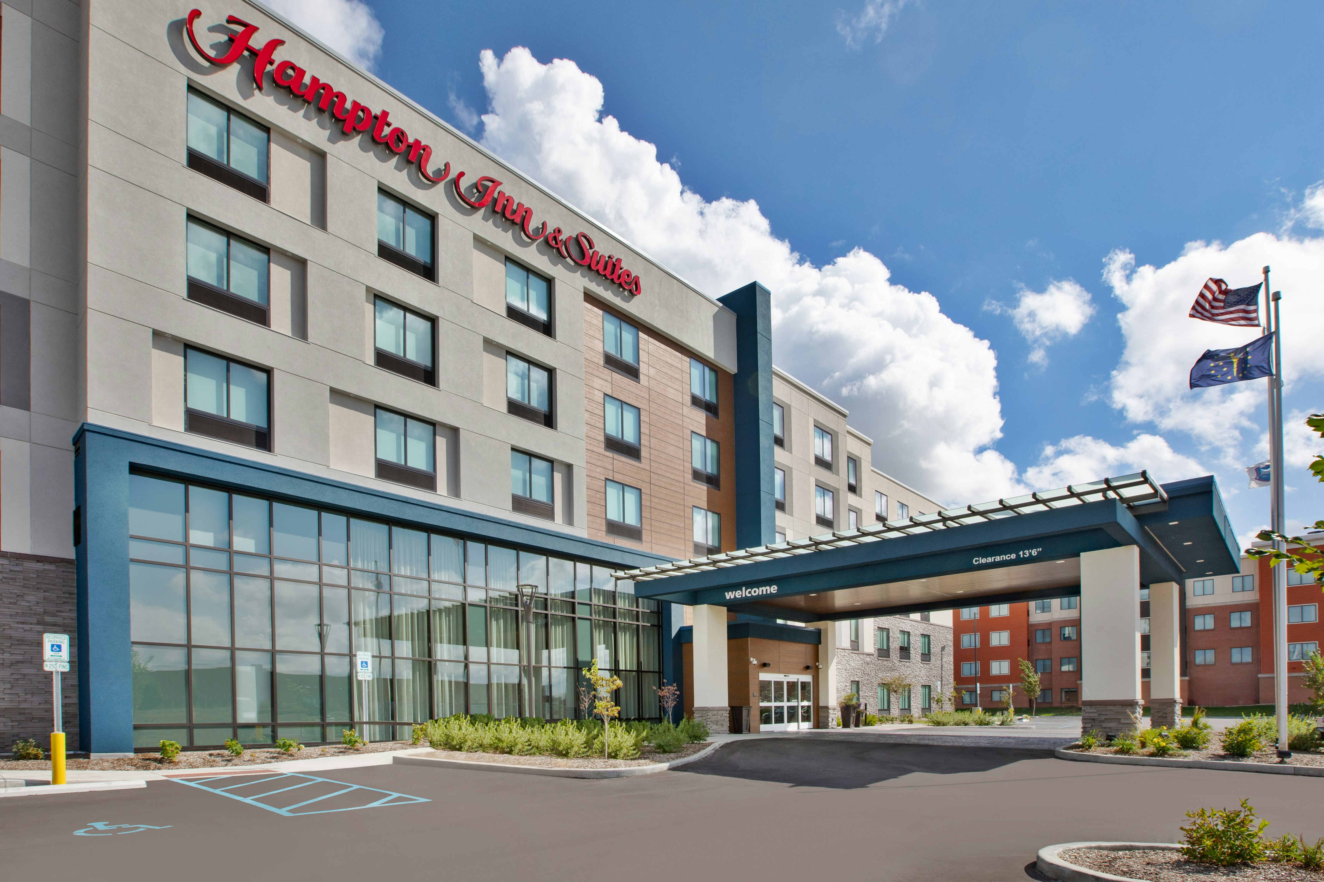 Hampton Inn and Suites by Hilton Indianapolis South Greenwood 25/26