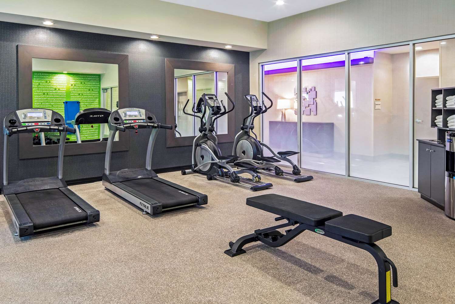 La Quinta Inn Suites By Wyndham Mcallen La Plaza Mall 32/62