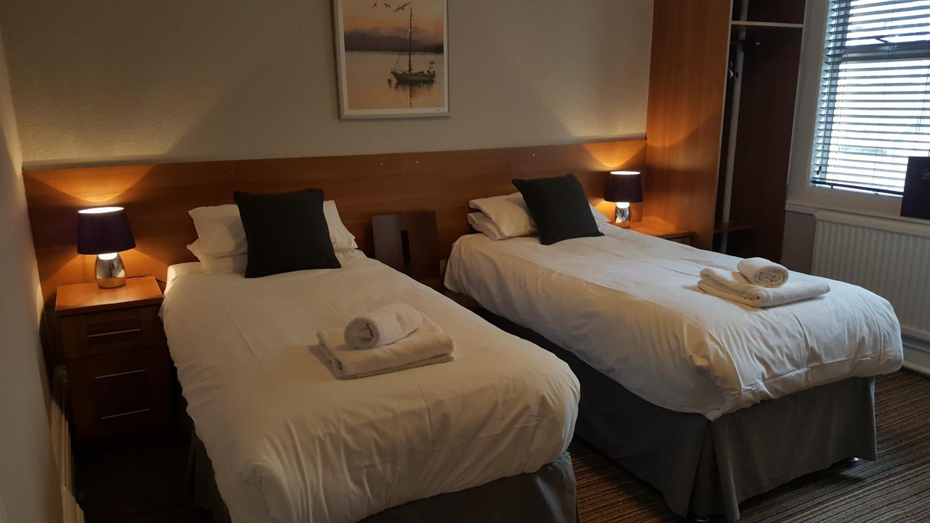 Room, Twin Beds
