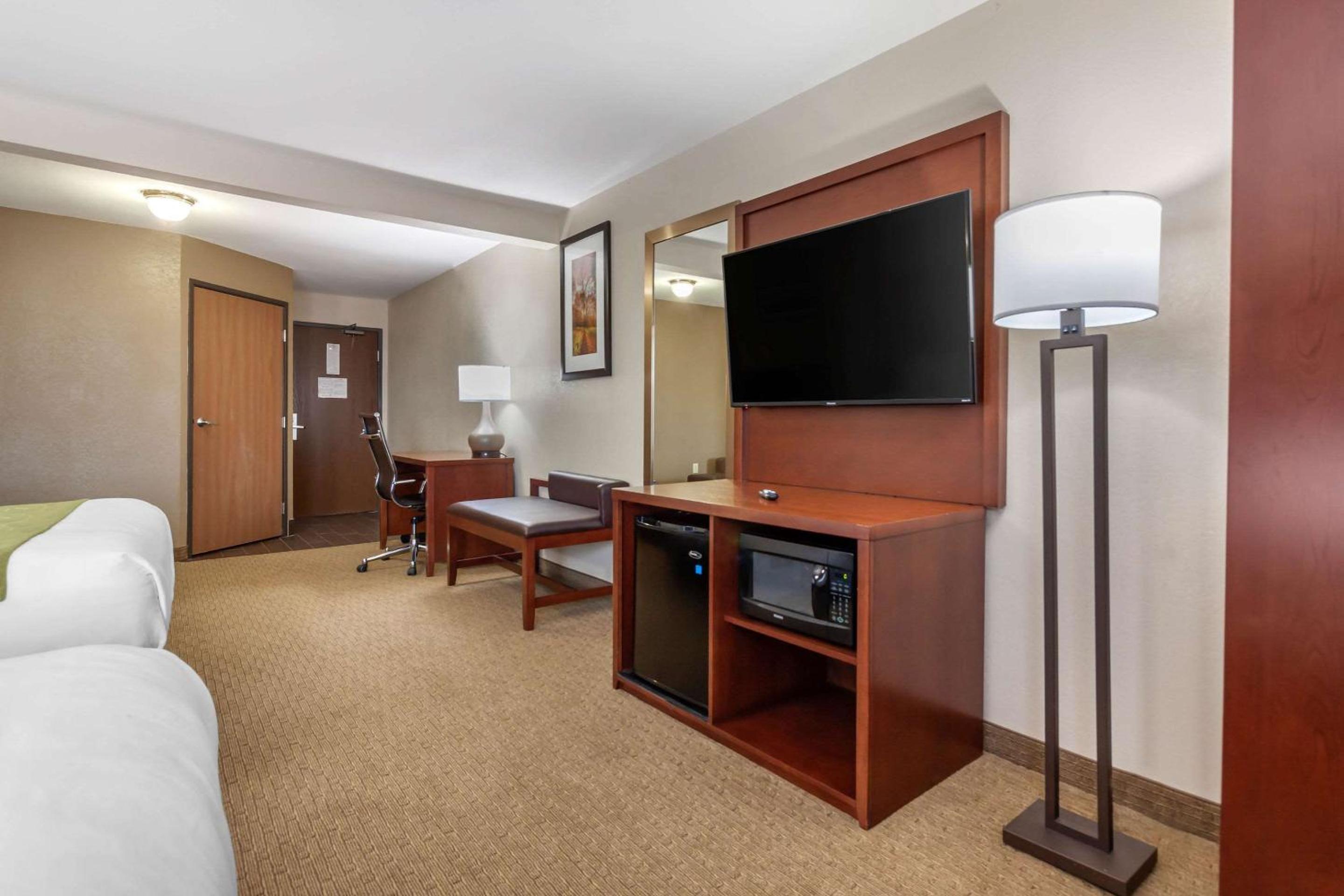 جناح بسرير كوين يُسمح فيها بالحيوانات الأليفة، Comfort Suites Omaha East-Council Bluffs 4/4