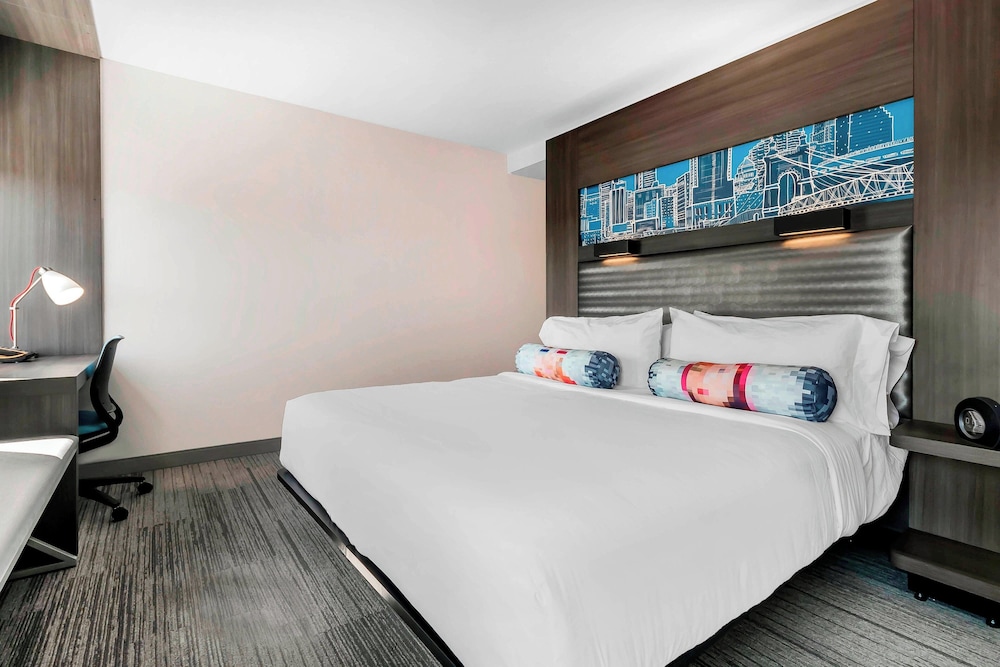 Aloft, King Bed