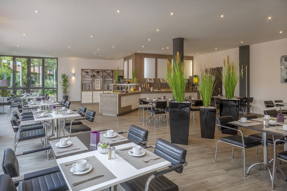 B&B HOTEL Krefeld-Sud 31/47