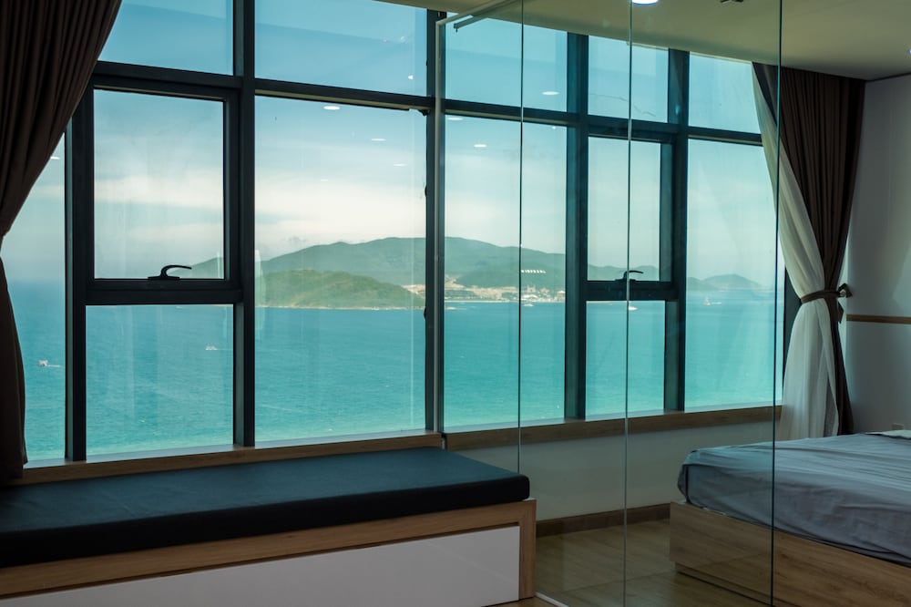 Sunrise Ocean View Apartment 44/77